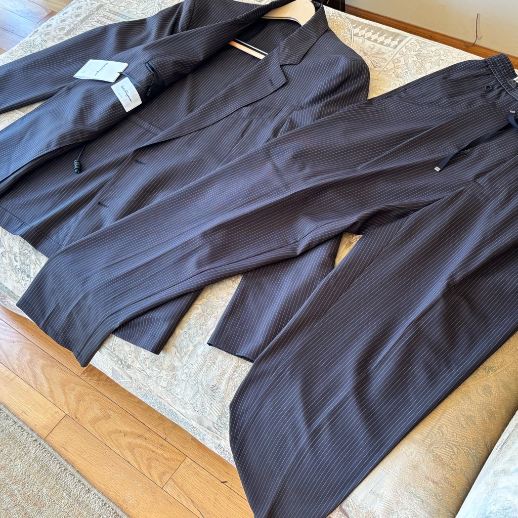 Brand New Authentic Modern Ferragamo Mens Suit Size 54 R
